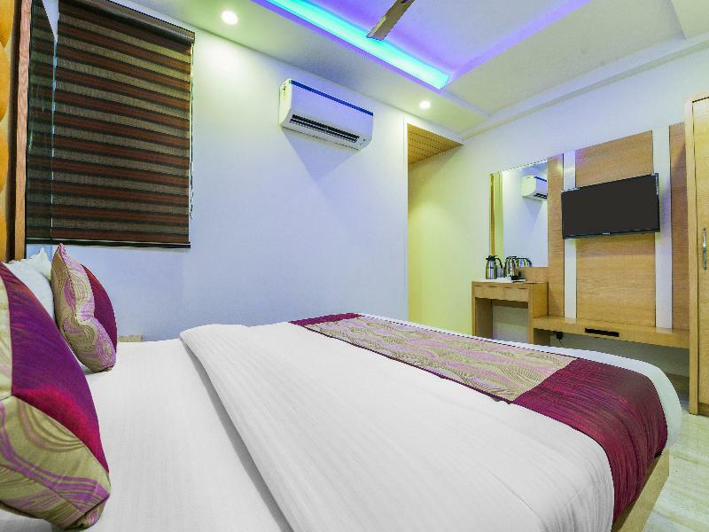 Oyo 15836 Pleasure River Front Resort Tuem ภายนอก รูปภาพ