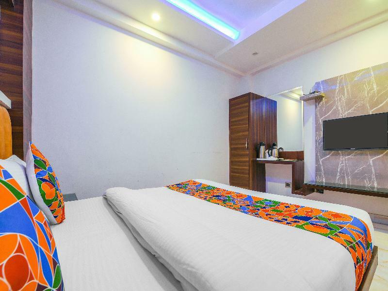 Oyo 15836 Pleasure River Front Resort Tuem ภายนอก รูปภาพ