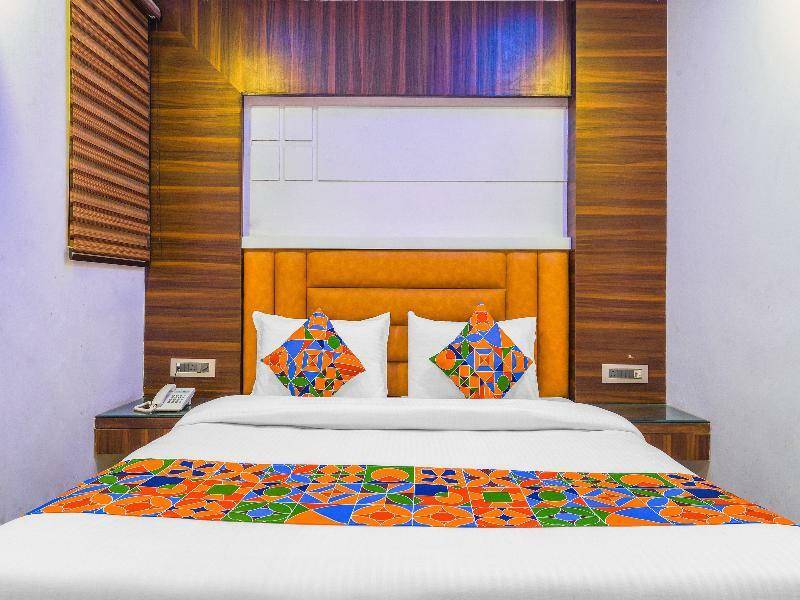 Oyo 15836 Pleasure River Front Resort Tuem ภายนอก รูปภาพ